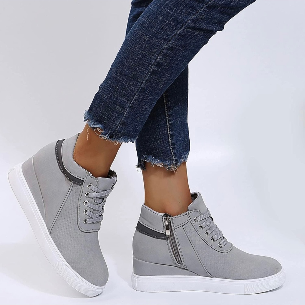 Casual breathable wedge gym shoes